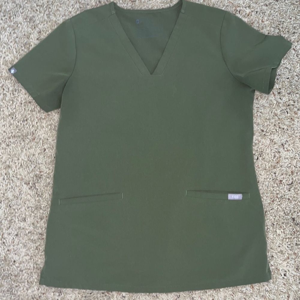 Figs Scrub Top